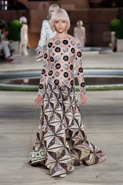 Look 46